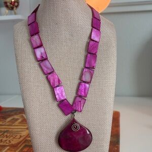 POP OF Purple Shell Necklace